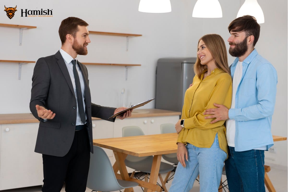 An estate agent providing expert local market advice to homeowners